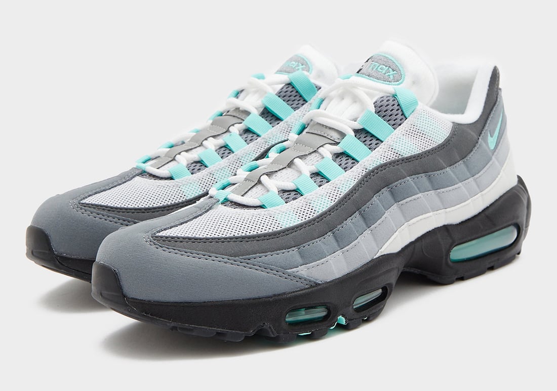First Look: Nike Air Max 95 ‘Hyper Turquoise’