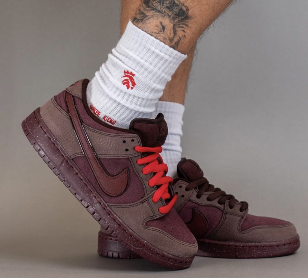 Nike SB Dunk Low Valentines Day 2024 FN0619-600 On-Feet