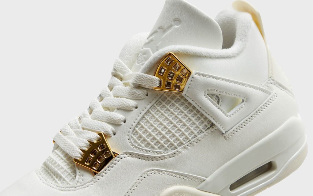 Air Jordan 4 Sail Metallic Gold