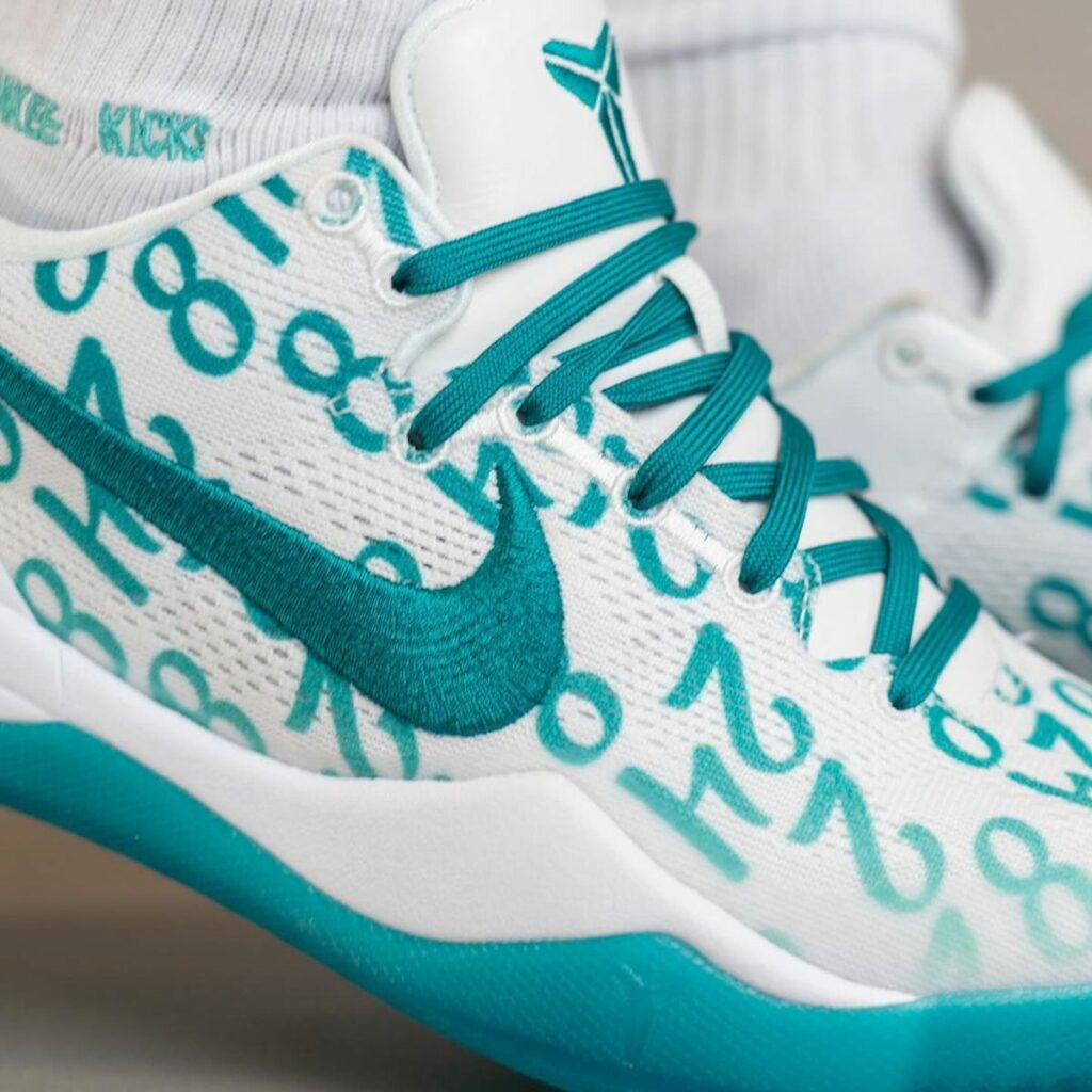 Nike Kobe 8 Protro Radiant Emerald On-Feet
