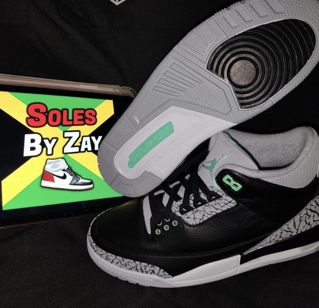 Air Jordan 3 Green Glow