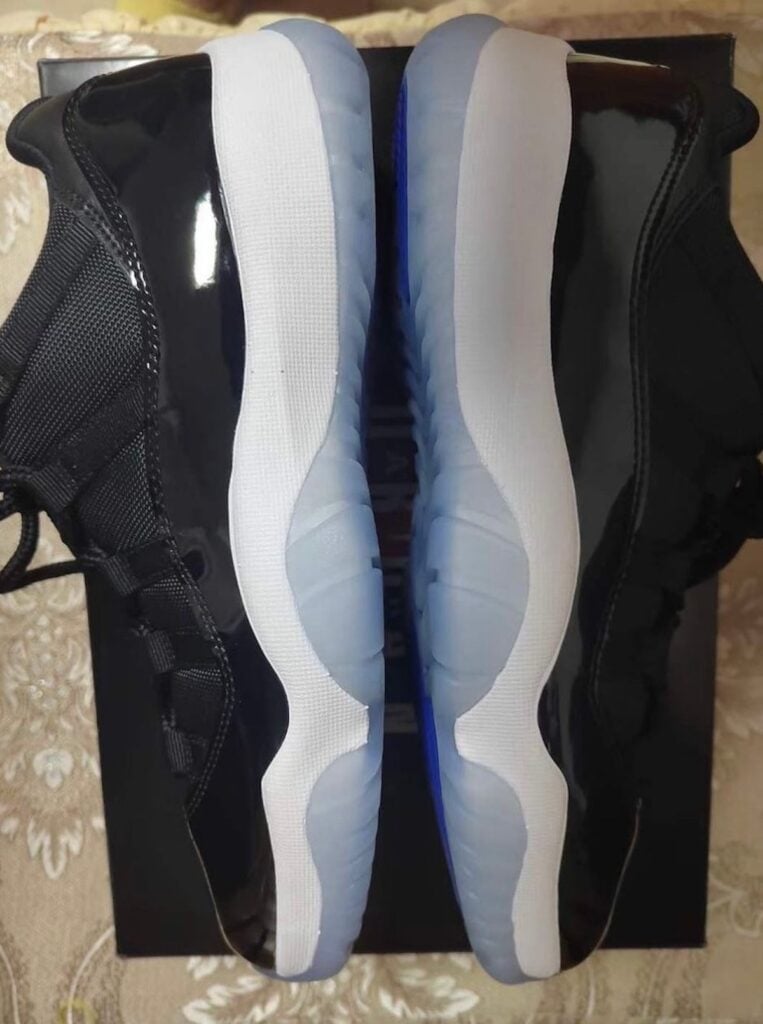 Air Jordan 11 Low Space Jam