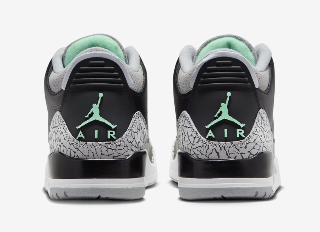 Air Jordan 3 Green Glow CT8532-031