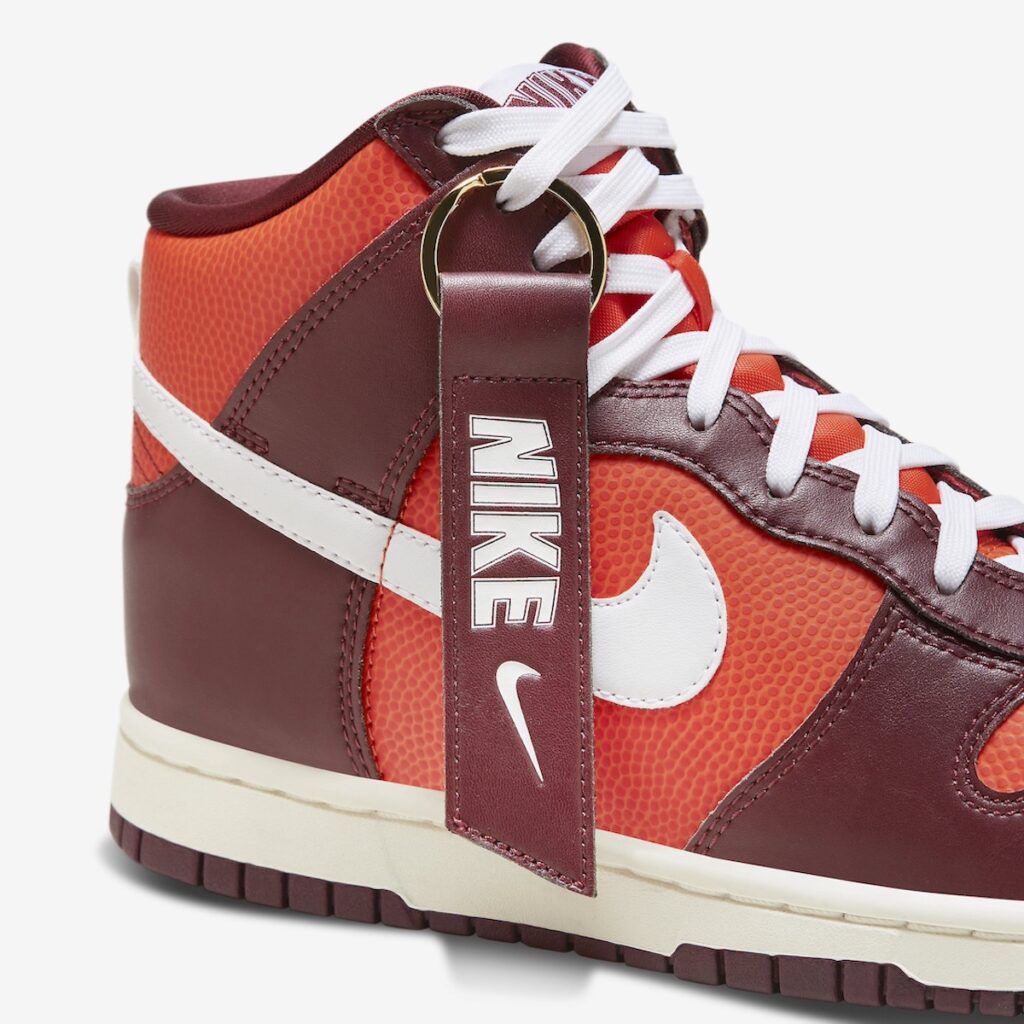 Nike Dunk High Be True To Her School