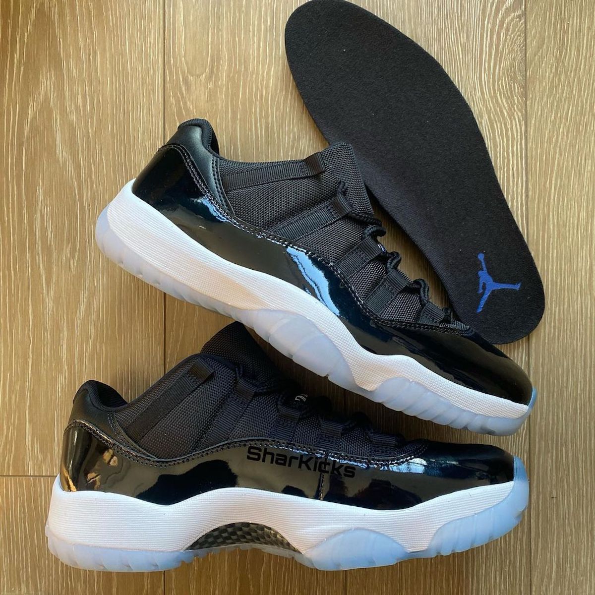 jordan shoes space jam 11