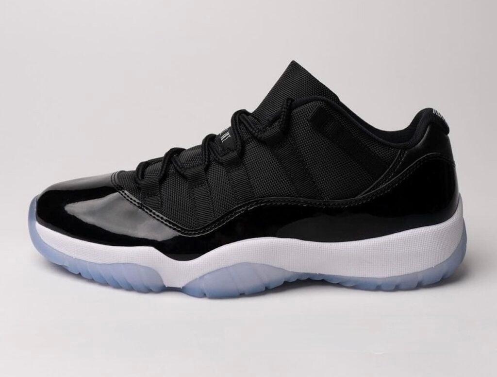 Air Jordan 11 Space Jam FV5104-004