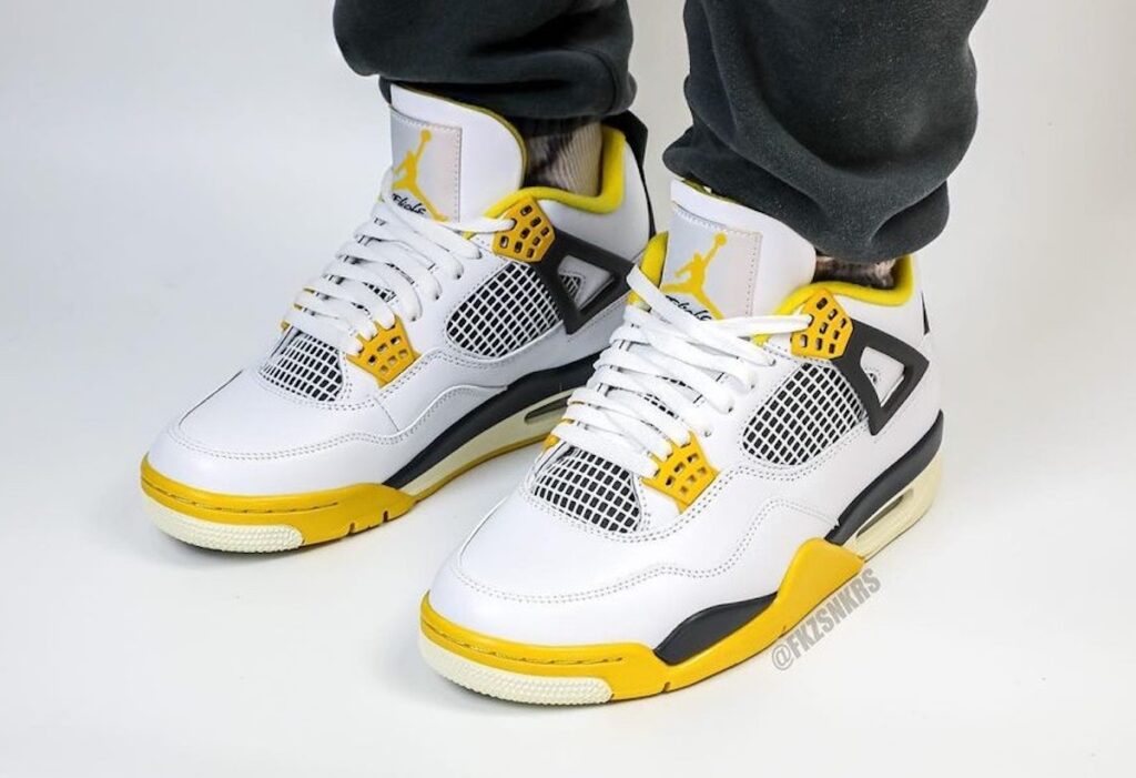 Air Jordan 4 Vivid Sulfur On-Feet AQ9129-101