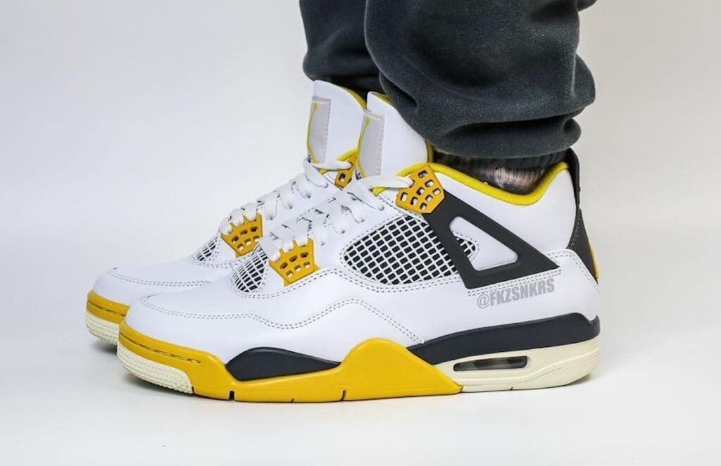 Air Jordan 4 Vivid Sulfur On-Feet AQ9129-101