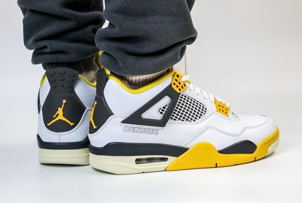 Air Jordan 4 Vivid Sulfur On-Feet AQ9129-101