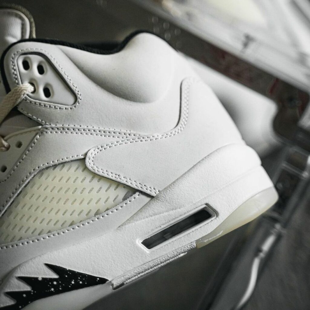 Air Jordan 5 SE Sail Black FN7405-100