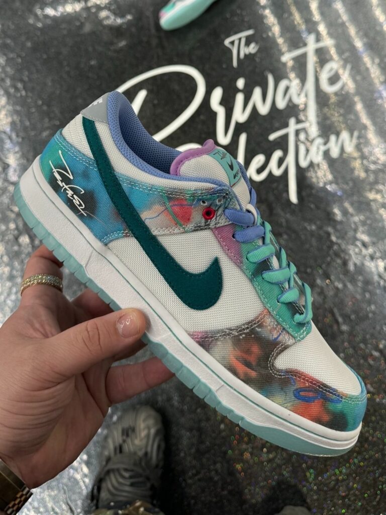 Futura Nike SB Dunk Low 2024 HF6061-400