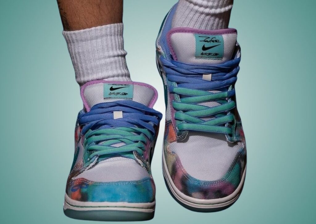 Futura Nike SB Dunk Low HF6061-400 On-Feet