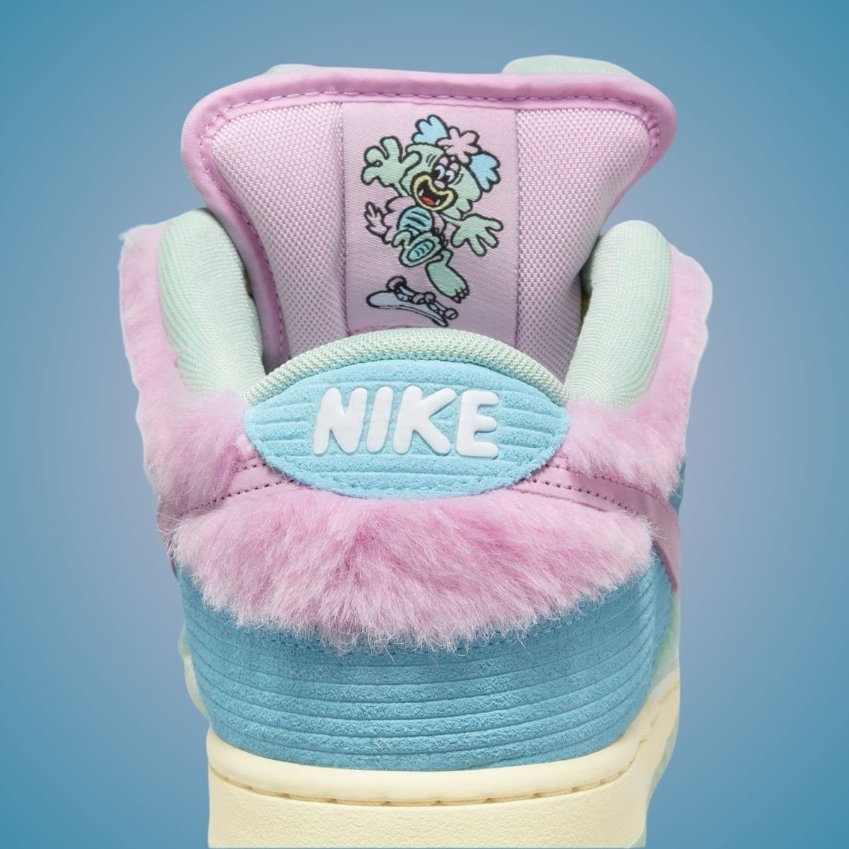 verdy-nike-sb-dunk-low-visty-FN6040-400-