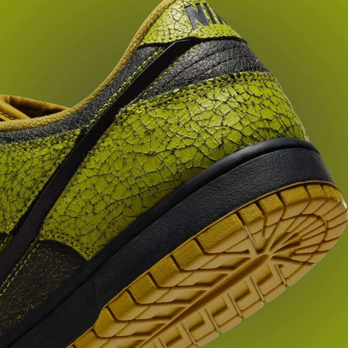 Skull Dunks Nike Dunk Low Halloween 2024 HV6103-300 | SneakerFiles