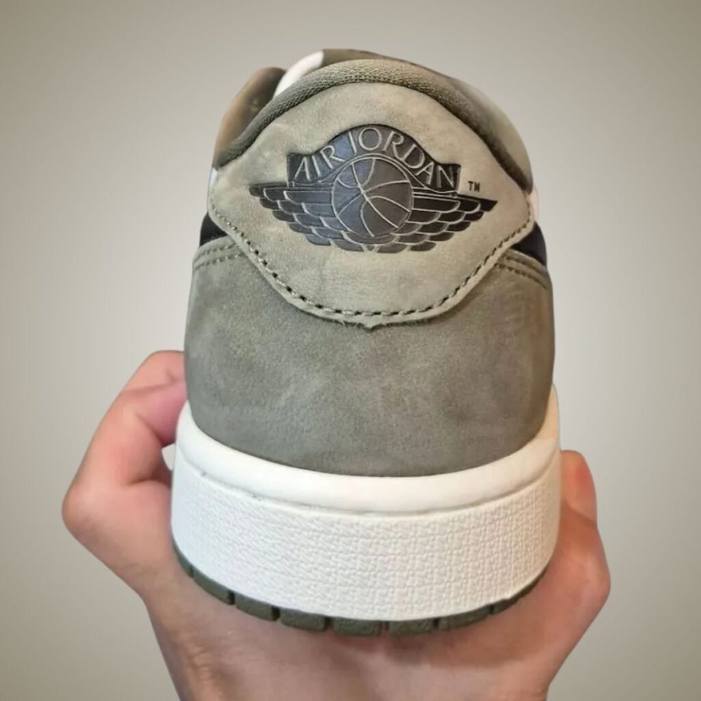 Air Jordan 1 Low OG Medium Olive HQ6998-200 2026