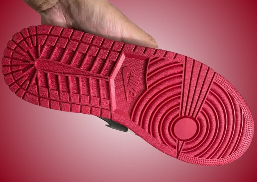 Air Jordan 1 Low OG Chicago HQ6998-600