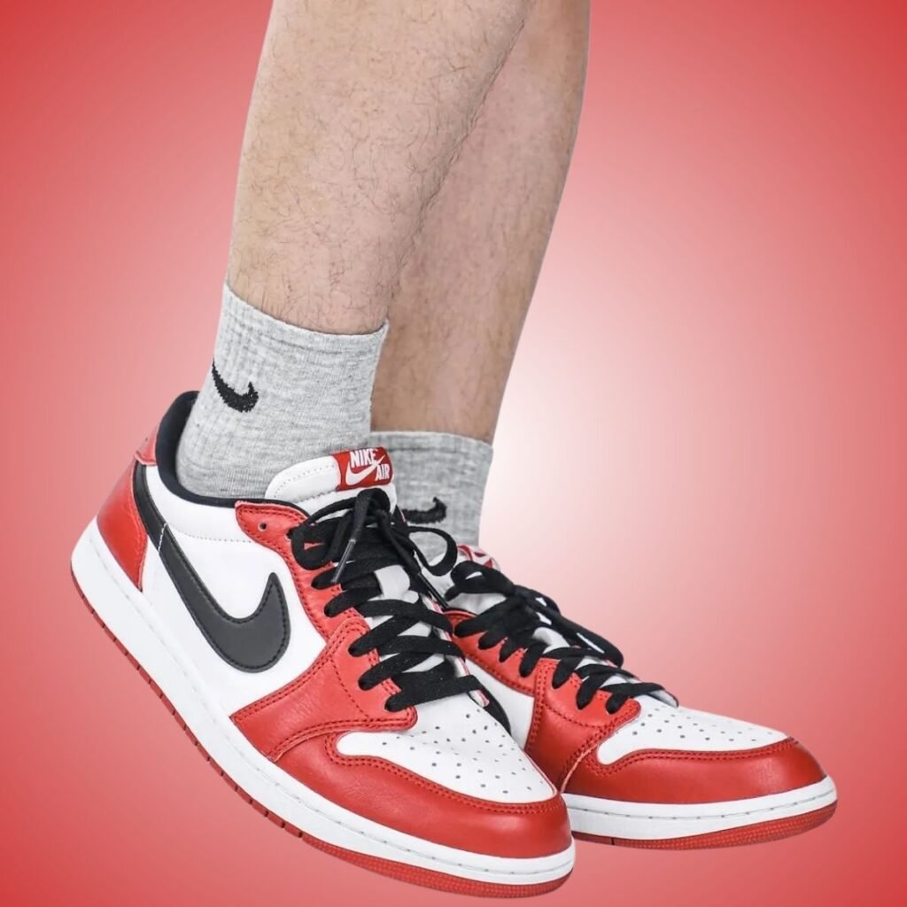 Air Jordan 1 Low OG Chicago Release HQ6998-600 On-Feet