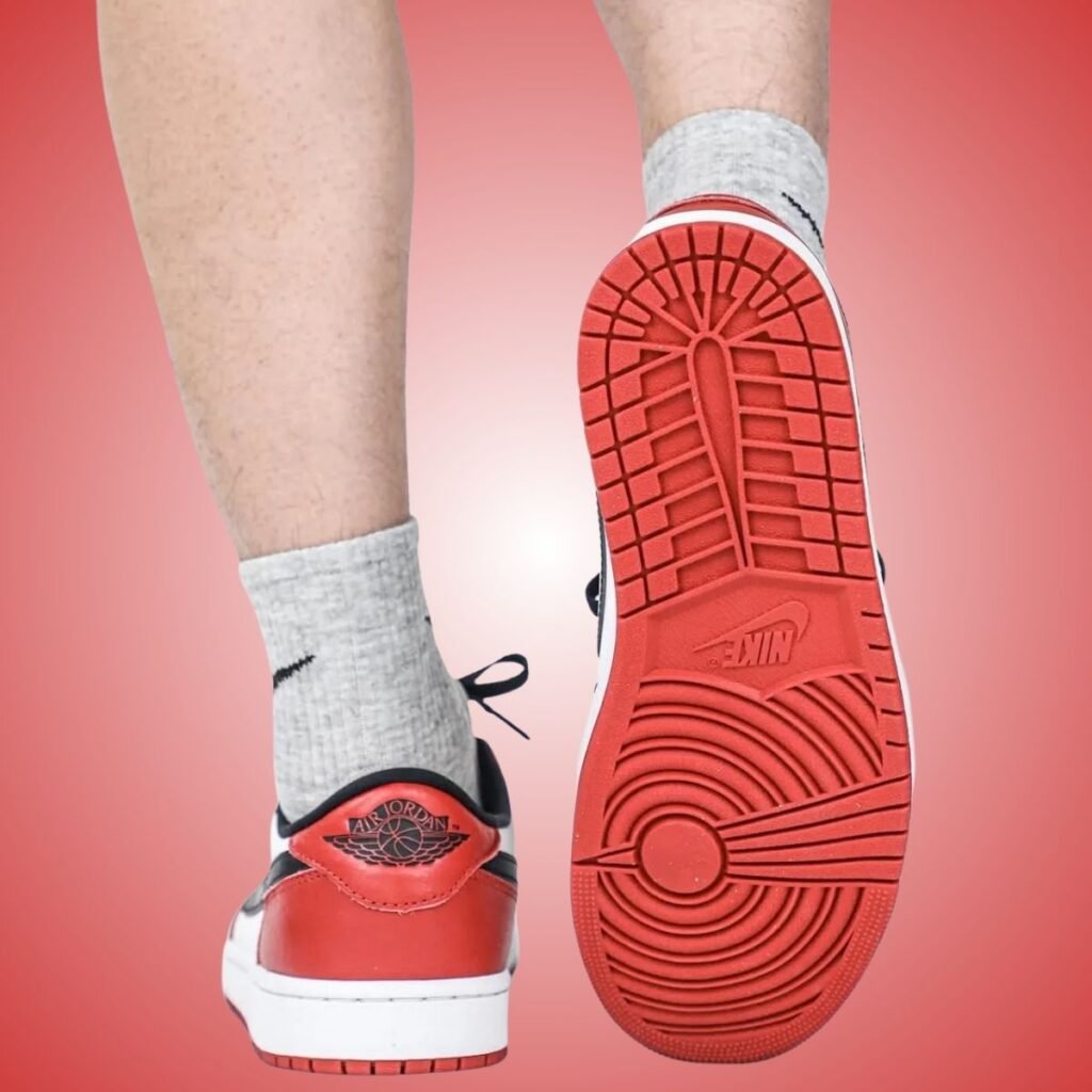 Air Jordan 1 Low OG Chicago Release HQ6998-600 On-Feet