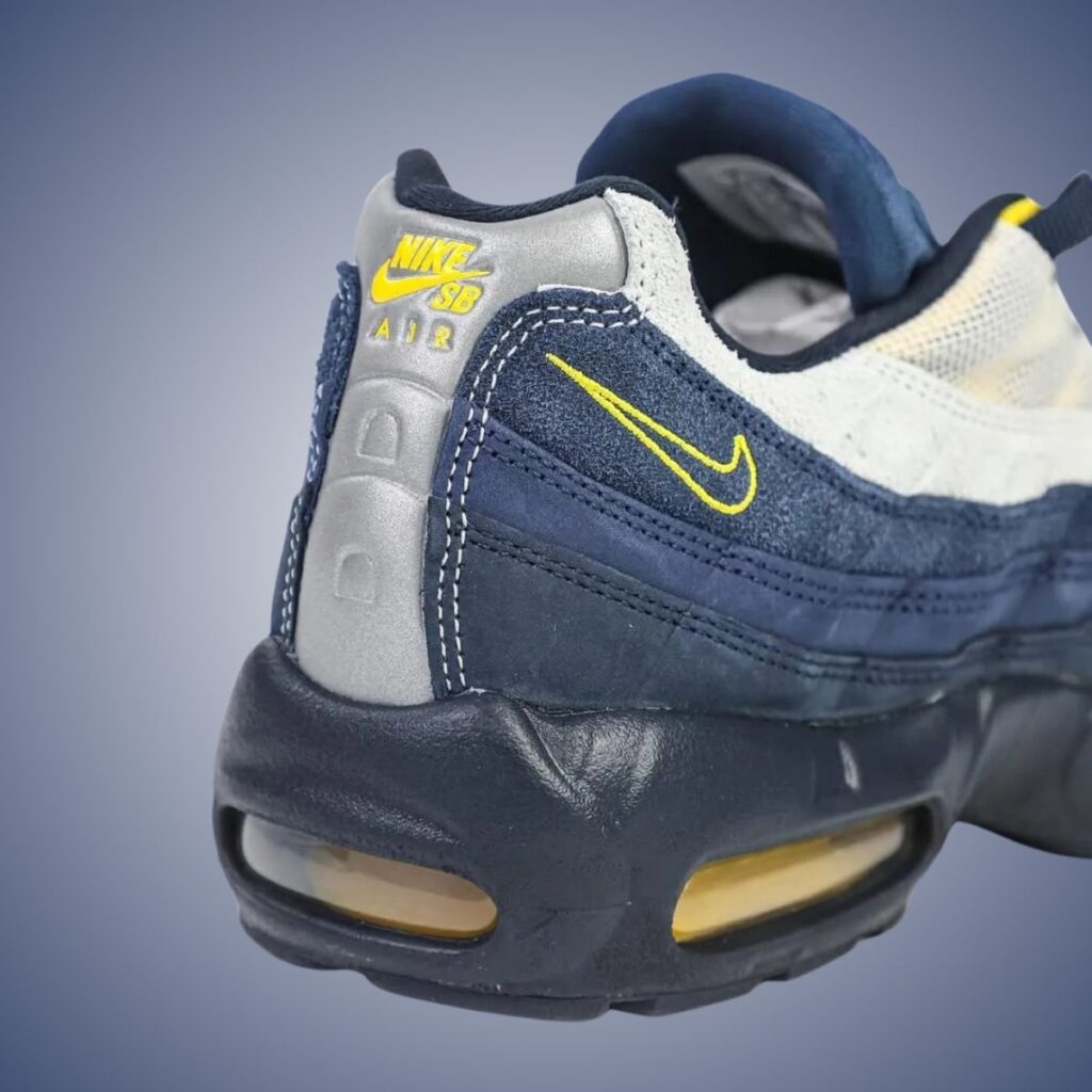 Eric Koston Nike SB Air Max 95 Obsidian Speed Yellow Midnight Navy HQ8492-400