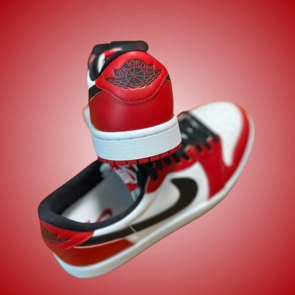 Air Jordan 1 Low OG Chicago