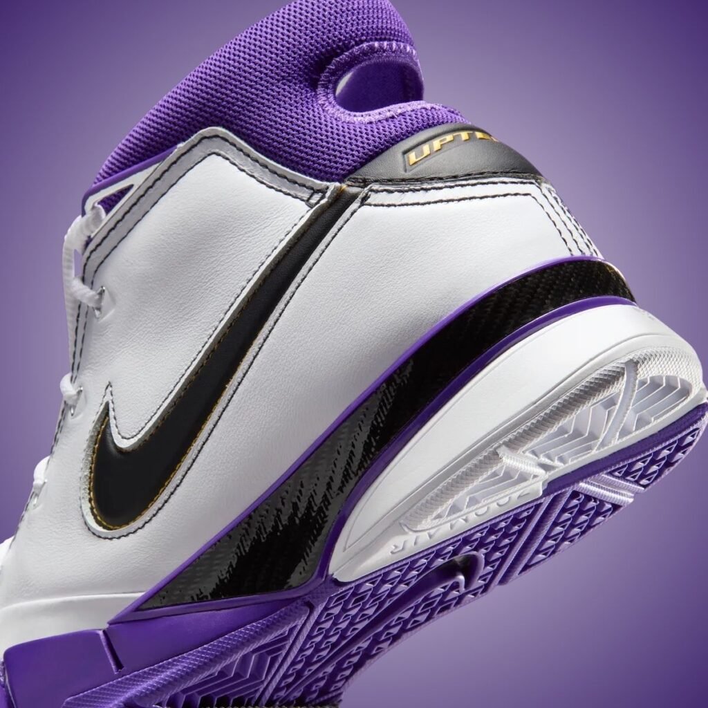 Nike Kobe 1 Protro 81 Points IM0542-100