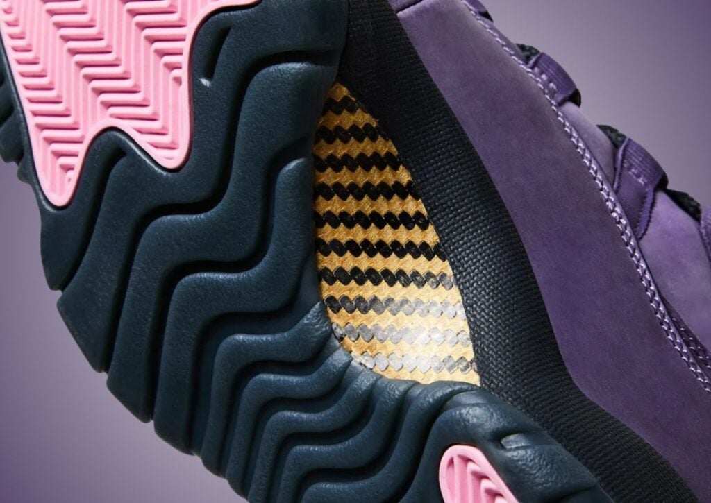 Air Jordan 11 Mojave Las Vegas IO8961-553