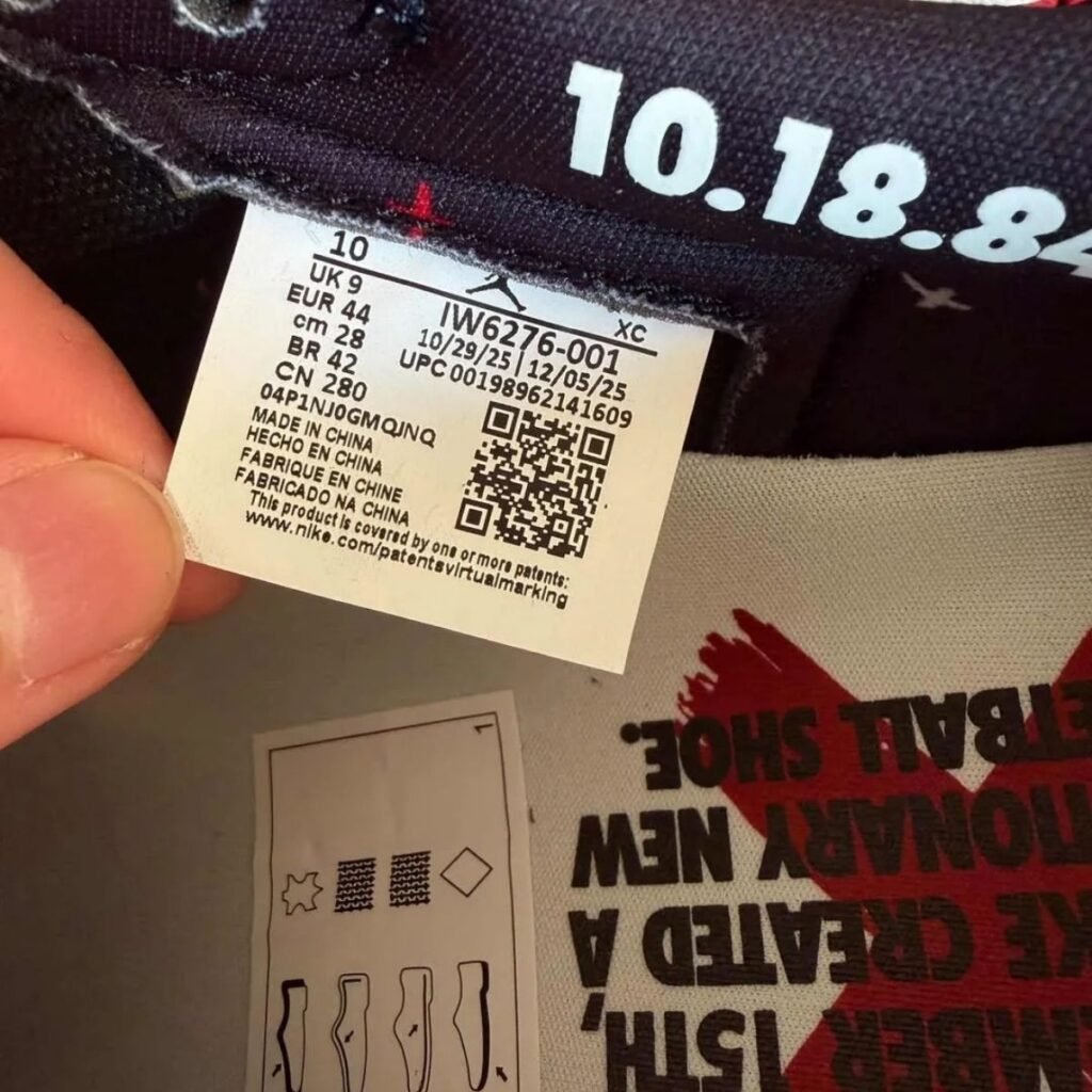 Air Jordan 1 Low OG Banned 2026 IW6276-001