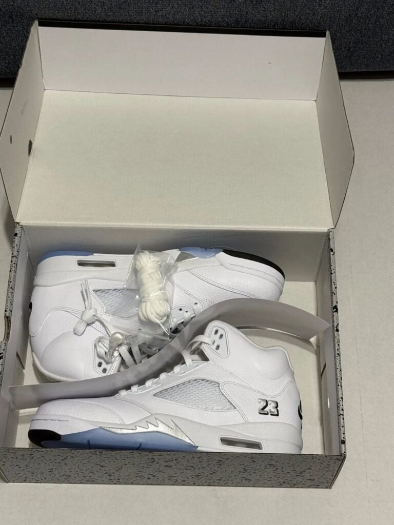 Air Jordan 5 White Metallic Silver HQ7978-103 2026