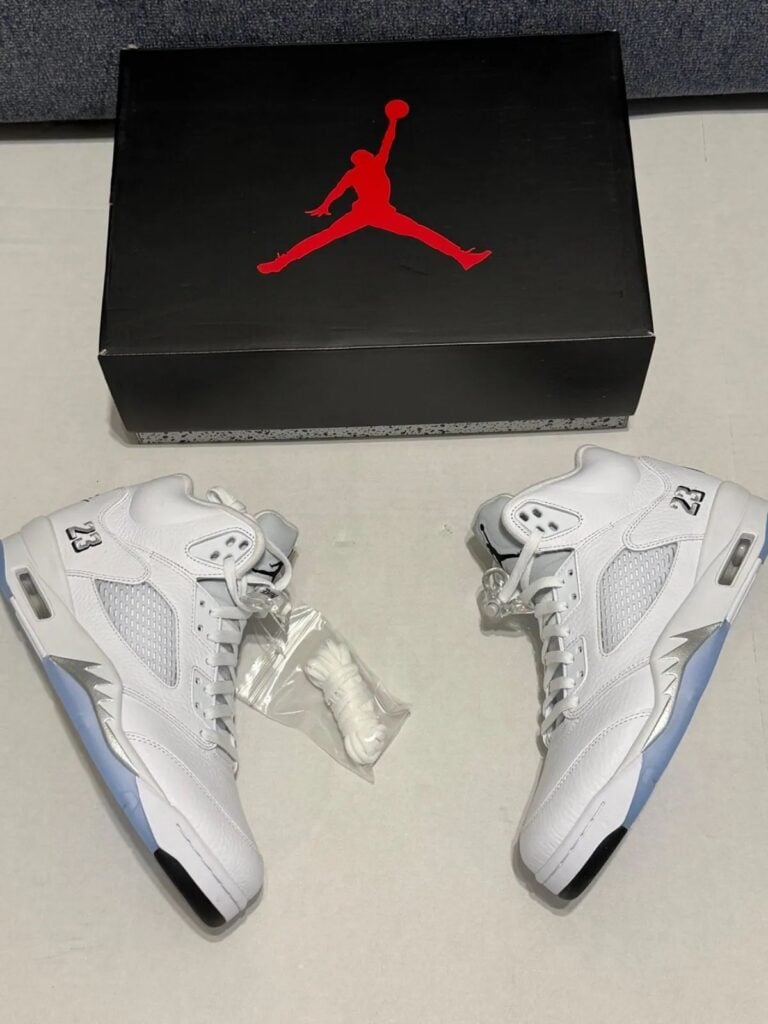 Air Jordan 5 White Metallic Silver HQ7978-103 2026