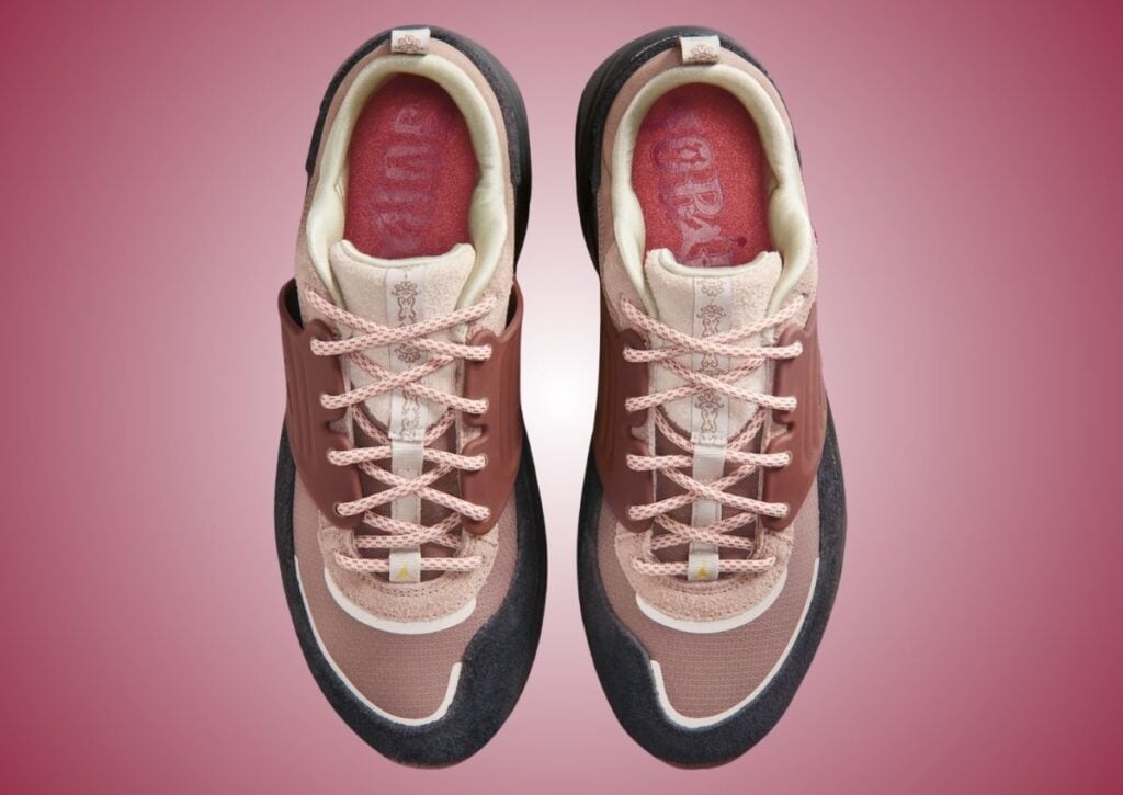 Jordan Trunner O/S Year of the Horse IQ1113-270