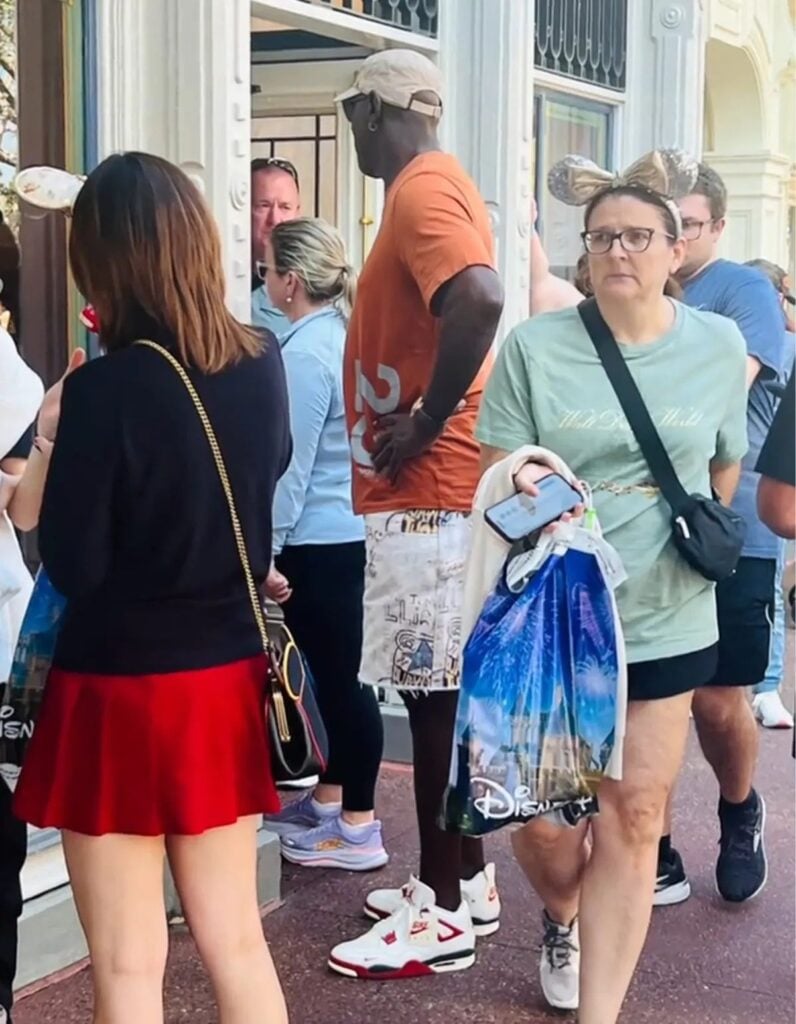 Michael Jordan Nigel Sylvester Air Jordan 4 Sail Cinnabar 2026