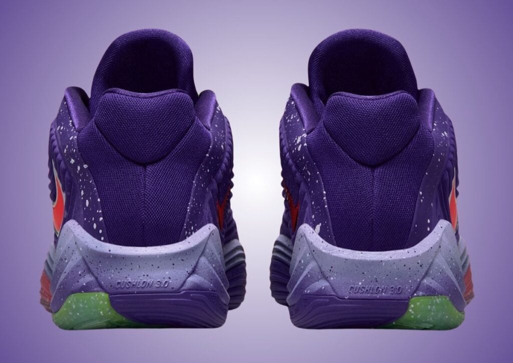 Nike Giannis Freak 7 Snowed In Christmas IH1938-500