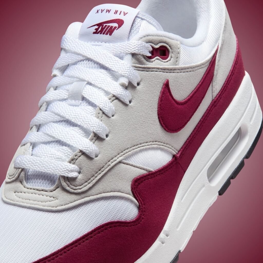 Stranger Things Nike Air Max 1 IM3906-100