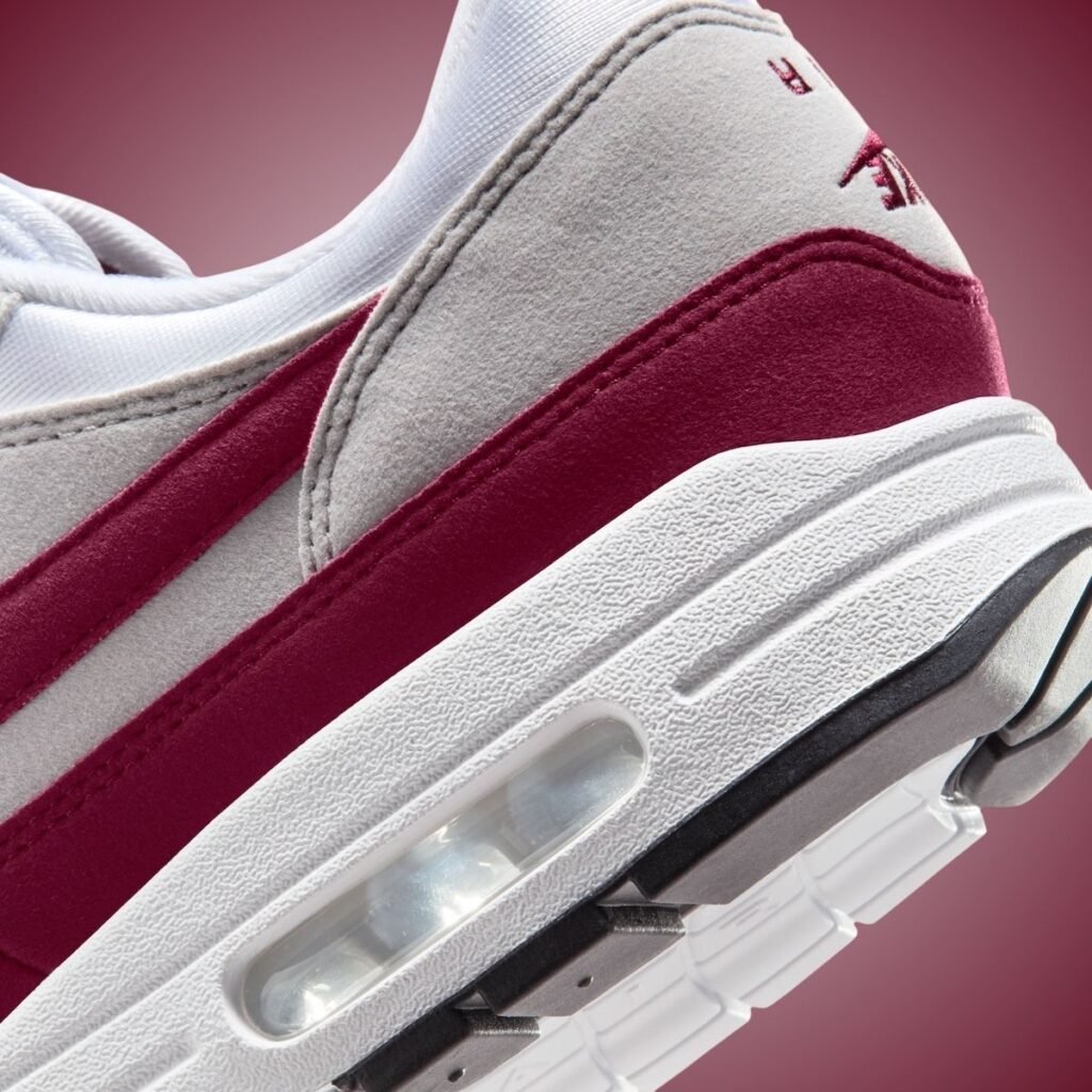 Stranger Things Nike Air Max 1 IM3906-100