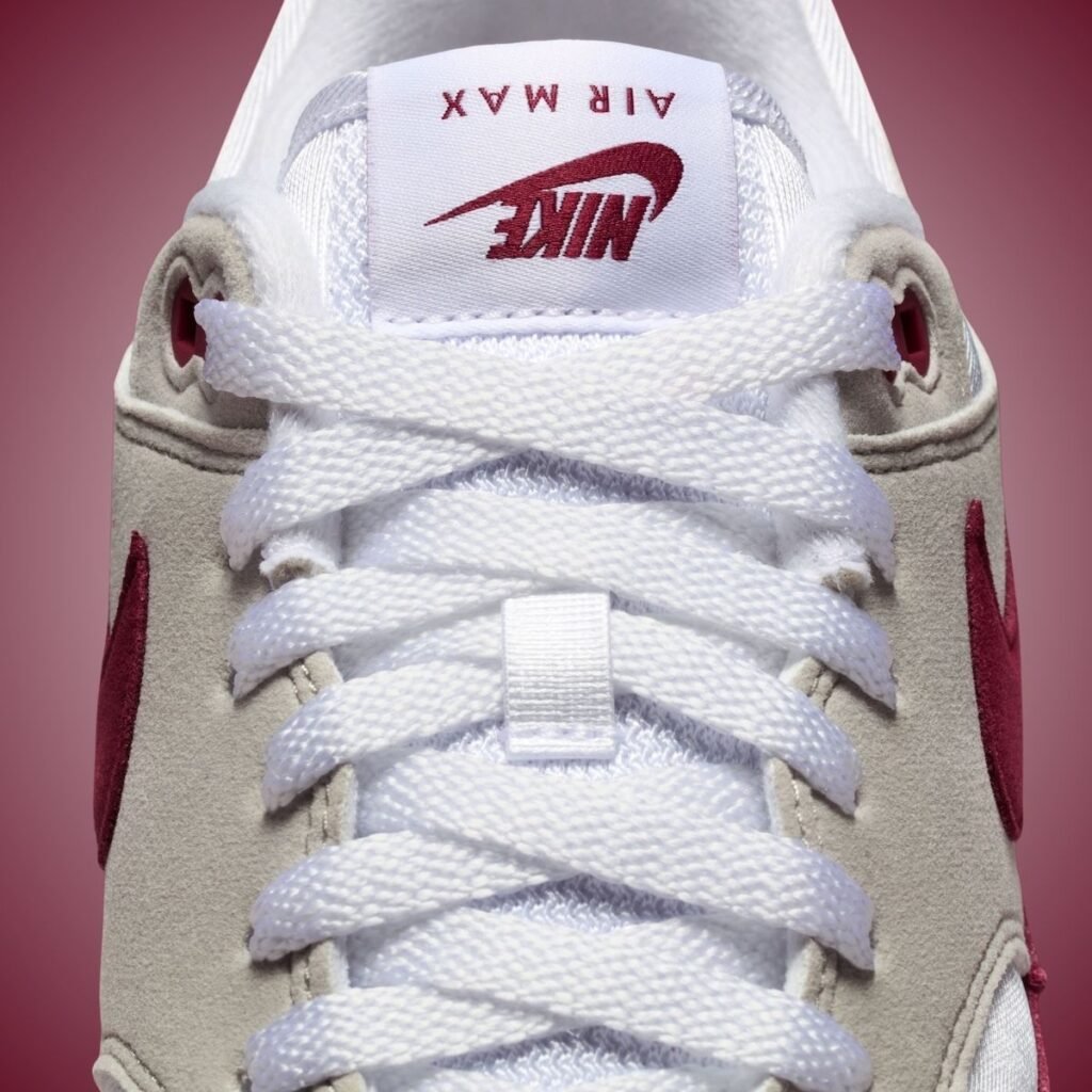 Stranger Things Nike Air Max 1 IM3906-100