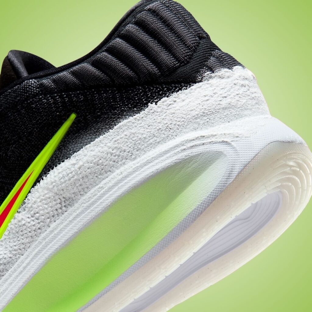 Victor Wembanyama Nike GT Hustle 3 Christmas FV5953-008