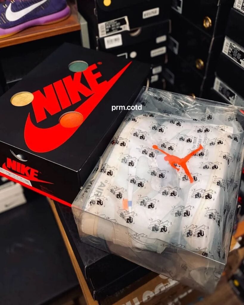 Virgil Abloh Archive Off-White Air Jordan 1 Alaska Shoxbox Packaging