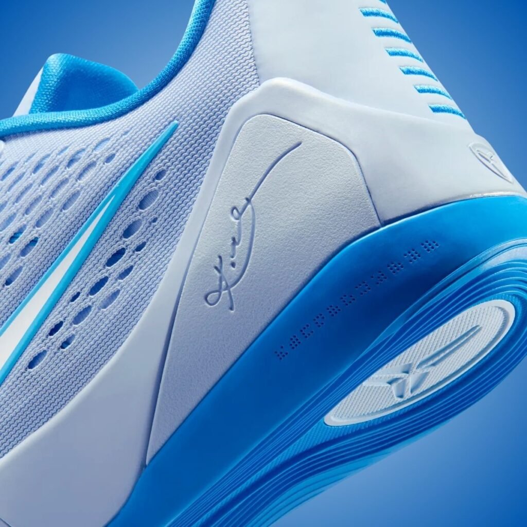 Nike Kobe 9 EM Low Protro Hydrogen Blue Light Photo Blue IH1401-402