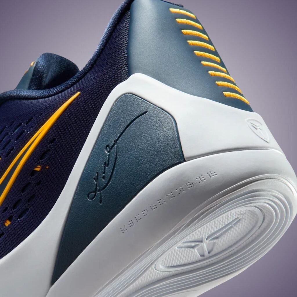 Nike Kobe 9 EM Low Protro Thunder Blue Laser Orange IH1401-401