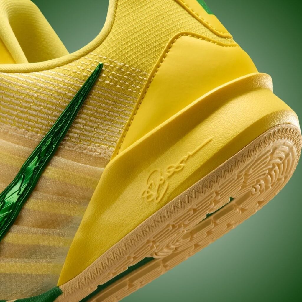 Nike Sabrina 3 Oregon Ducks IR2478-700