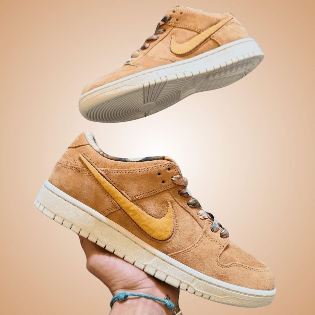 NOTE Manchester Nike SB Dunk Low IO9508-200