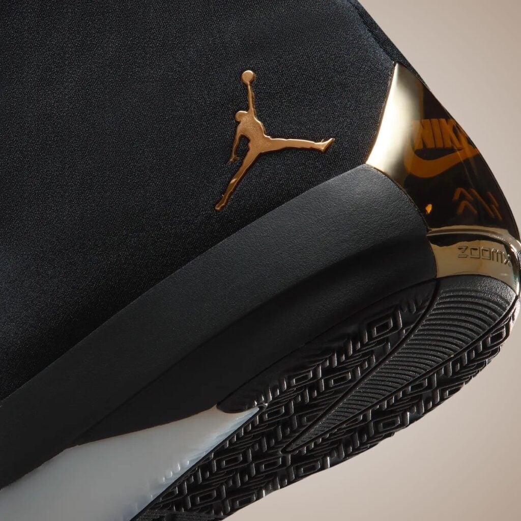 Air Jordan 4028 Black Metallic Gold IR2085-001