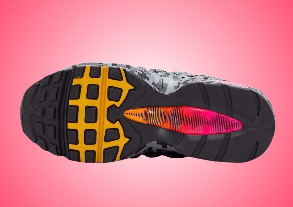 LEGO Nike Air Max 95 Smoke Grey Pixel Brick IO4799-001