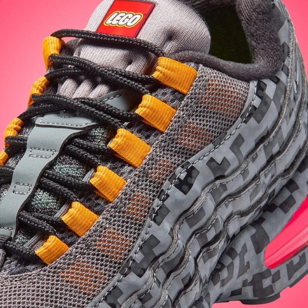 LEGO Nike Air Max 95 Smoke Grey Pixel Brick IO4799-001