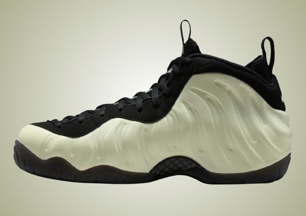 Nike Air Foamposite Pro Glow in the Dark IV6246-100