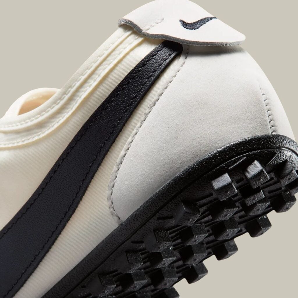 Nike Moon Shoe Soft Pearl Black II0407-001