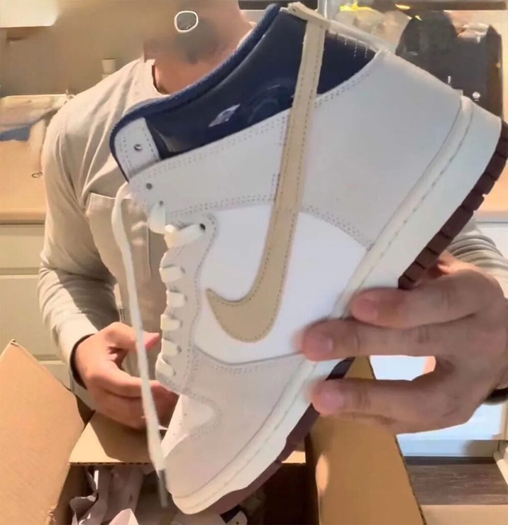 Beyond Nike SB Dunk High IU4491-100