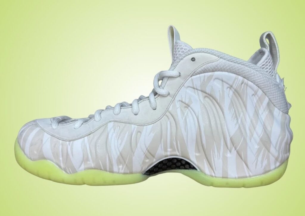 Oregon Ducks Nike Air Foamposite Pro Mummy Duck Phantom JA5895-001