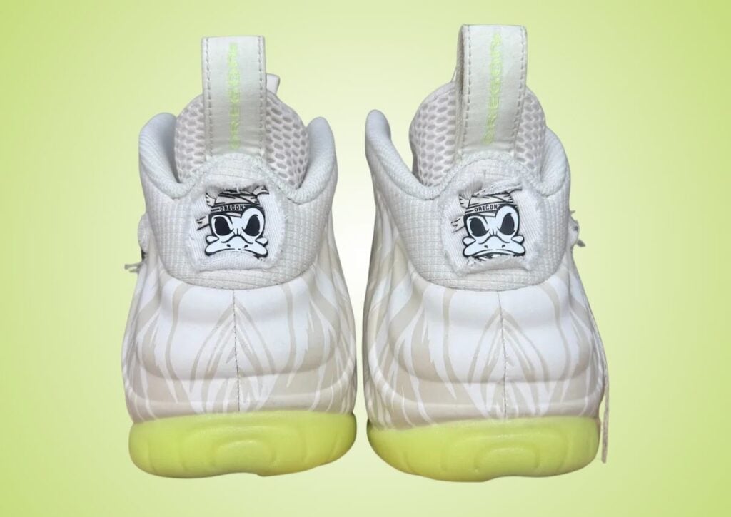 Oregon Ducks Nike Air Foamposite Pro Mummy Duck Phantom JA5895-001