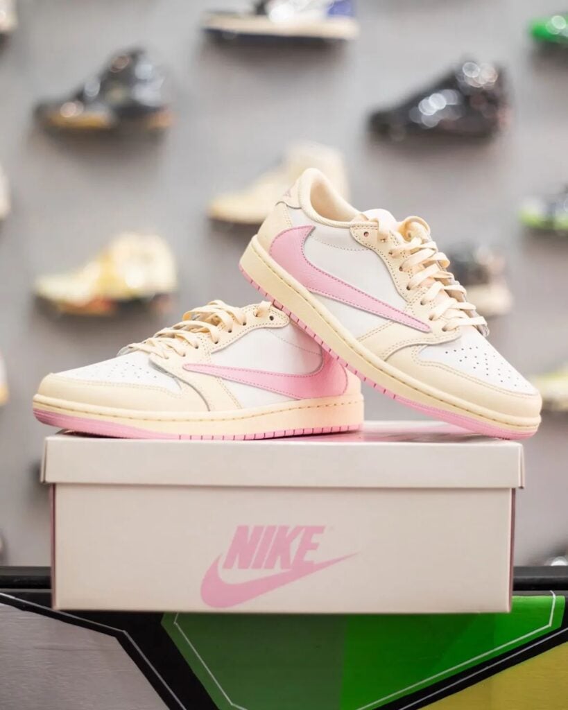 Travis Scott Air Jordan 1 Low Muslin Shy Pink IQ7604-100